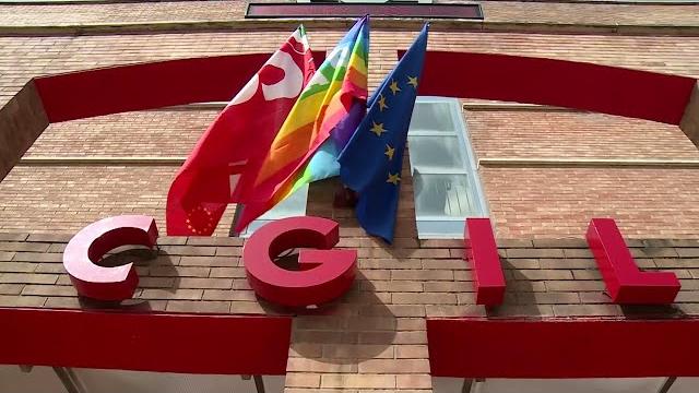 La crisi morde, soffrono moda e oro, l'allarme della Cgil