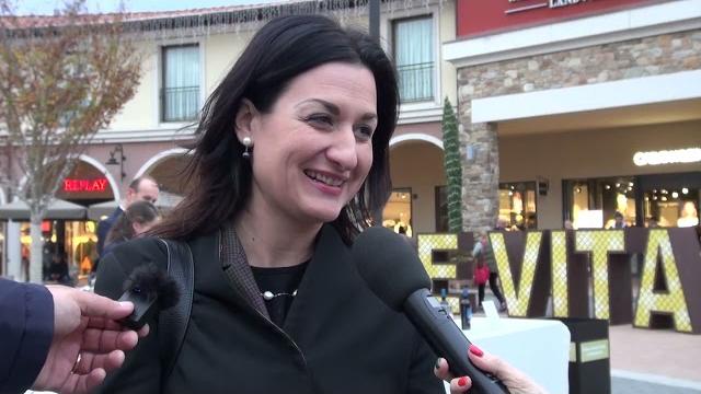 Al Valdichiana Village si accende la magia del Natale - 3mY9kzew5wM