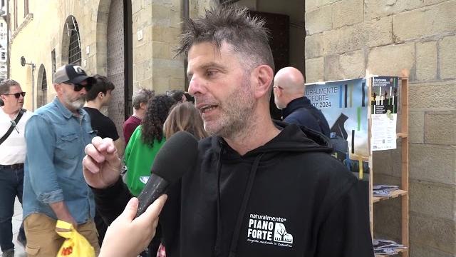 Il festival "Naturalmente pianoforte" alla Fiera Antiquaria. Primo concerto con Bollani e Jannacci - 6NNs1YqL21Q