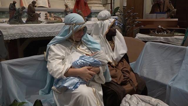 Torna nel borgo di Oliveto (Arezzo) il presepe vivente. La Natività nella chiesa restaurata - AvbAtSeBxtY