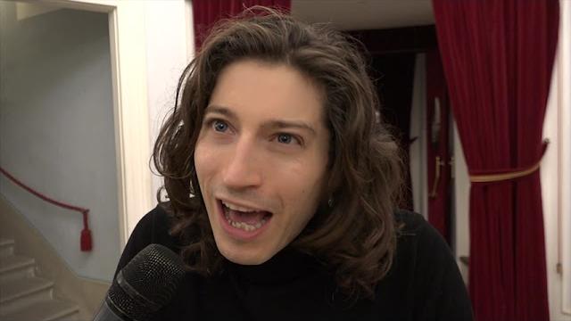 "Romeo e Giulietta" con la regia di Gigi Proietti apre la stagione del Teatro Petrarca - FGrn4ZWssI0