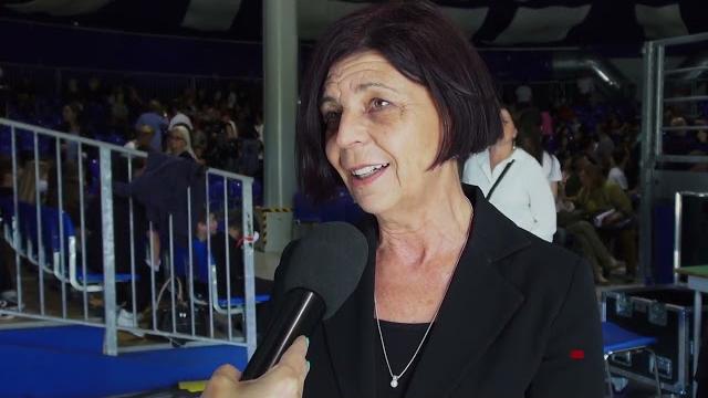 “Cresciamo in coro”: concerto con la lingua dei segni degli studenti dell'I.C. Piero della Francesca - GkUwbhCT01o