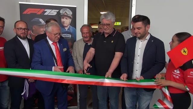 Una nuova sede per Scuderia Ferrari Club Arezzo che festeggia i suoi primi 10 anni - HQ09-FnQv-Y