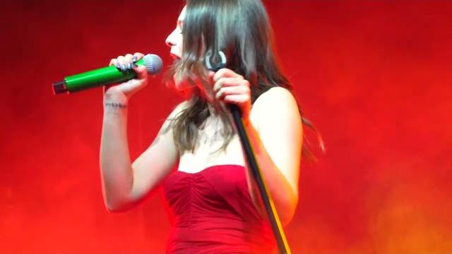 San Giovanni Valdarno,  Francesca Michielin incanta piazza Masaccio - K0E4qQP5zZs