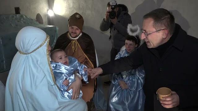 Seconda uscita del presepe vivente di Oliveto, presente anche il Andrea Migliavacca Vescovo - PSOwVNcoyd8