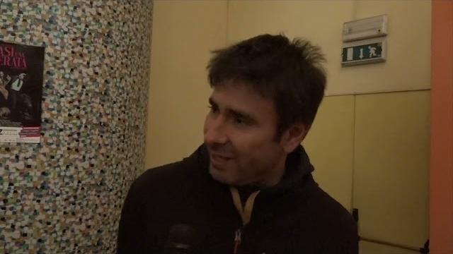 "Scomode verità", Alessandro Di Battista al teatro Pietro Aretino ha presentato il suo libro - Rttu6DZSAdg