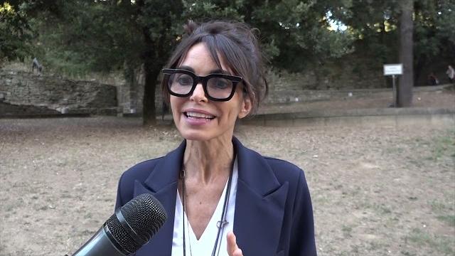 Flavia Cercato con “Il destino dell'ortica” apre l'ottobre di Zenzero fest - VdLWajrd5jY