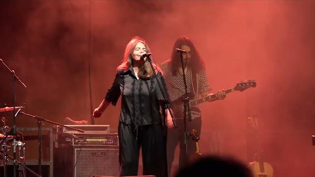 "La paura va via da sé i pensieri brillano", la notte di Nada in Fortezza - d1BWl6bwn3k