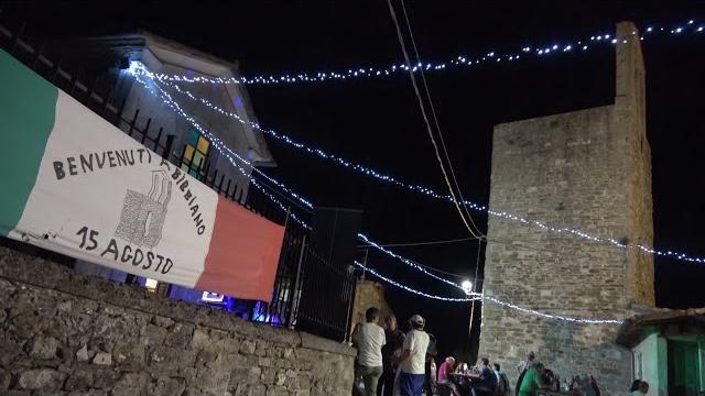 Ferragosto a Bibbiano, tra tradizione e buona musica. Un successo - gLERN4ypXUc