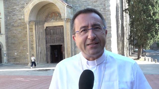 Oltre 200 giovani trentini in pellegrinaggio da Arezzo a La Verna. L'incontro con il Vescovo Andrea - i_L6vVIlfS8