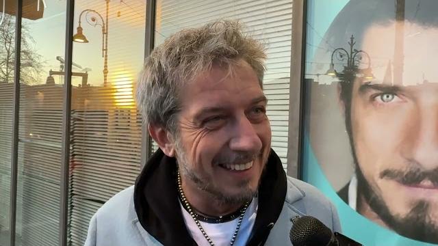 Paolo Ruffini ad Arezzo presenta “Benito, Presente!”. Evento sold out - ikL4LQ6CQ7k