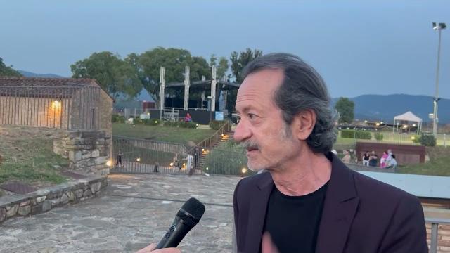 Imbarchi Festival, Rocco Pappaleo chiude in Fortezza con il suo “Divertissment” - nrCjN_0Gn3I