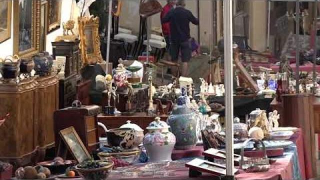 Il sole "bacia" la Fiera Antiquaria ad Arezzo - uR6_fzdUx0g