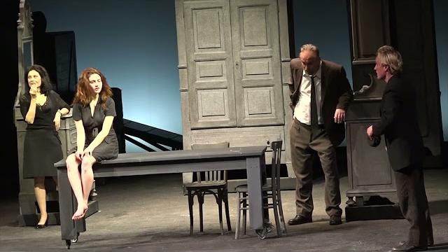 "Uno sguardo dal ponte" al Teatro Petrarca - zhvy1OqfuLU