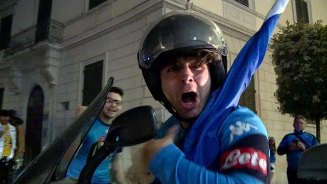 Napoli campione d’Italia, anche ad Arezzo si accendono i festeggiamenti - 6OmgpL9wlqc