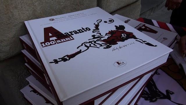 "Amaranto 100 anni": Il fotolibro dedicato alla storia dell'Arezzo Calcio - 873ut7Y0S28
