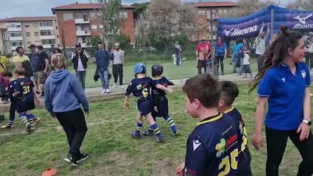 Rugby, Arezzo torna vittorioso dalla trasferta di Piombino - AFhxGXGUhYg