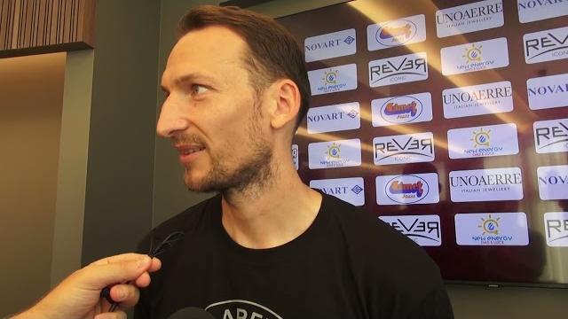 Arezzo, Kozak. Le prime parole dell'attaccante in amaranto - HgBFdL4aA-s