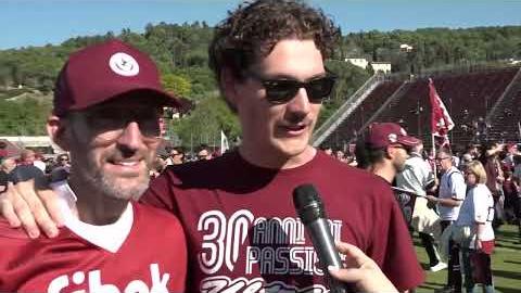 E' festa amaranto per la promozione in B dell'Arezzo. Non accadeva da 19 anni - SYvPyn7xaHs