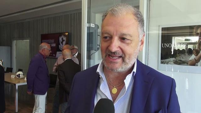 Storia, tradizione, passione. Manzo: "Le maglie dell'Arezzo sono bellissime" - WV0jtRg-t0U