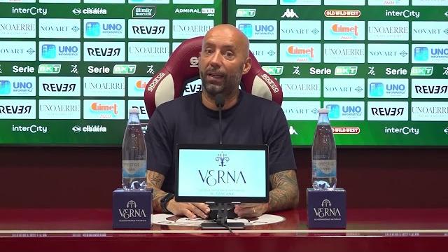 Arezzo, venti giorni di pausa e poi di nuovo in campo. Ma oggi è la peggior difesa del campionato